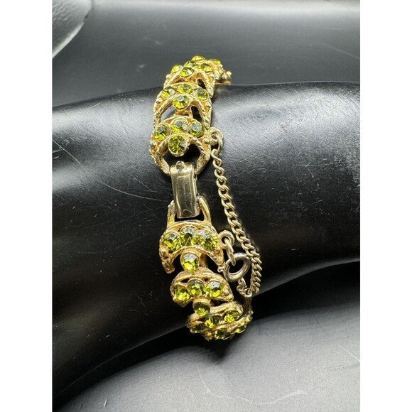 Weiss Rhinestone Link Bracelet Vintage Safety Clasp Green Gold Tone Signed - Picture 3 of 10